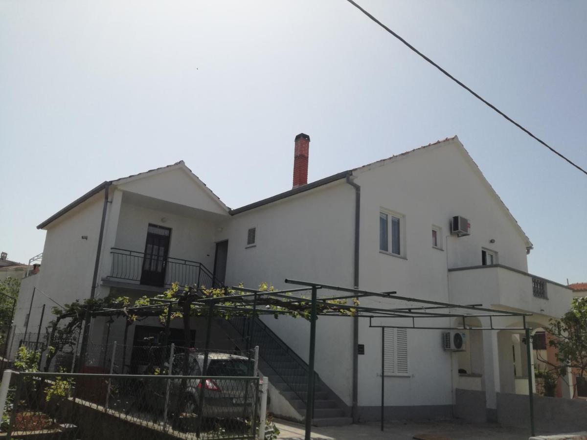 Apartmani Lukacic Biograd Na Moru Exterior photo